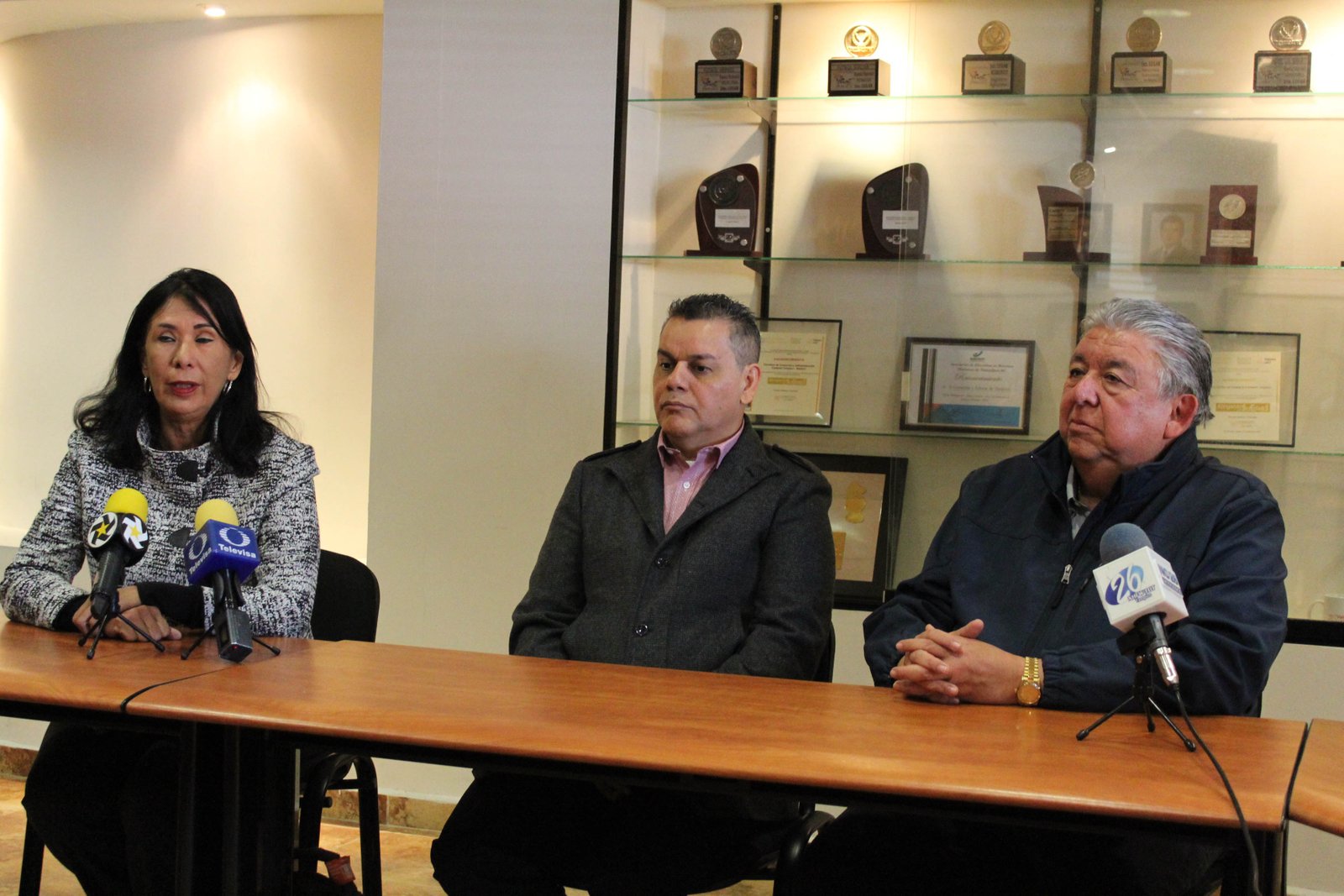 Foto 1 gestioěn de negocios