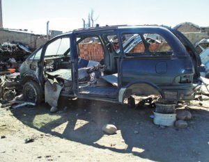 Autopartes-muestra-auto-desmantelado-pueblo_LRZIMA20120730_0047_4