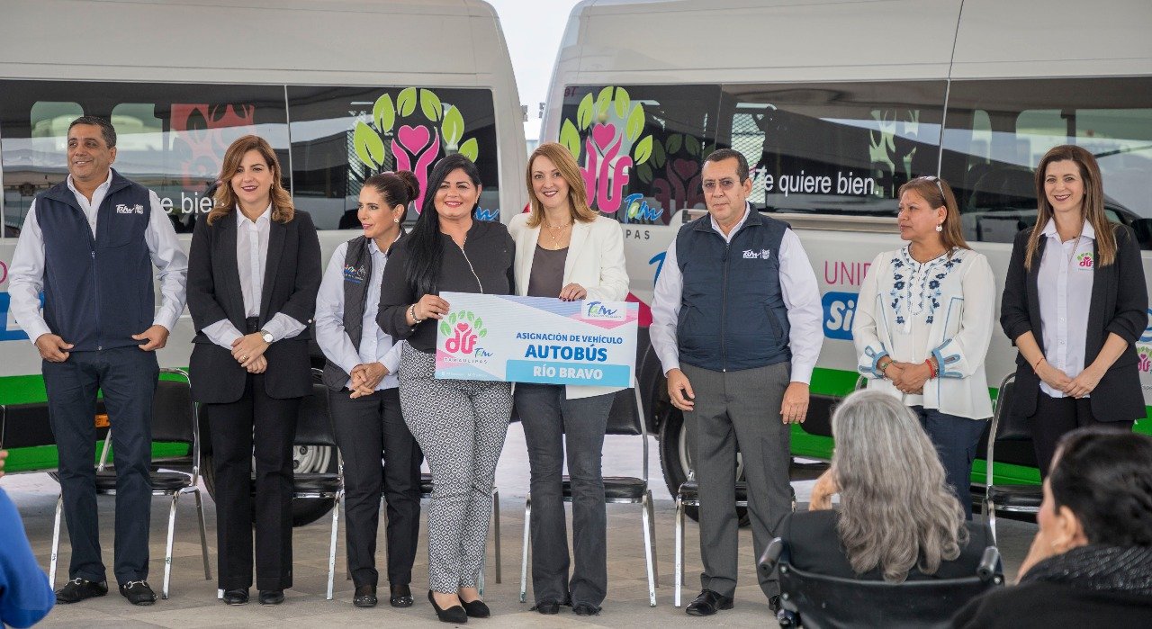 DIF-019-2019.-Entrega Mariana Gómez unidades de transporte público para personas con discapacidad y vehículos para las actividades de DIF Municip (3)
