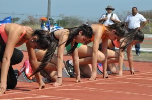 IDE-030-2019.-En Olimpiadas Estatales definirán a los mejores exponentes de Natación y Atletismo (1)