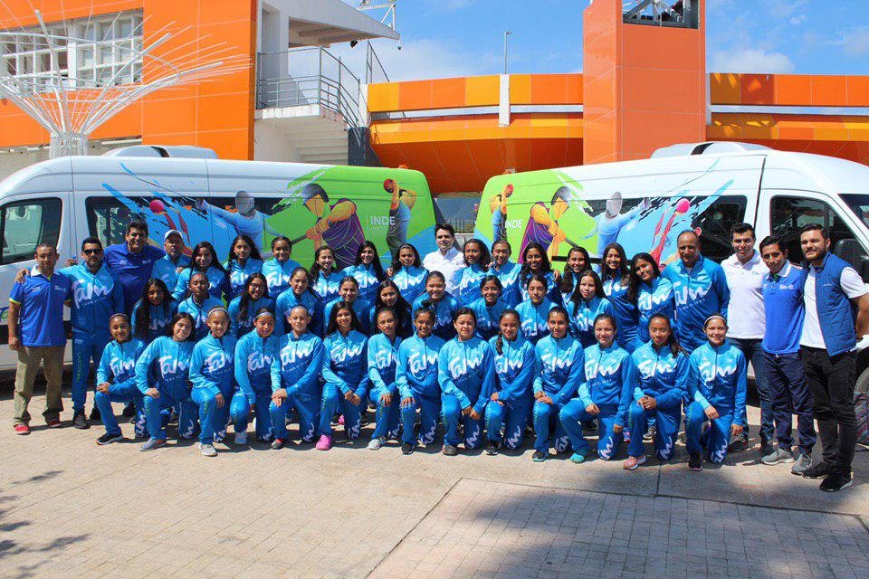 IDE-053-2019.-Deportistas Tamaulipecos estrenarán uniformes (2)