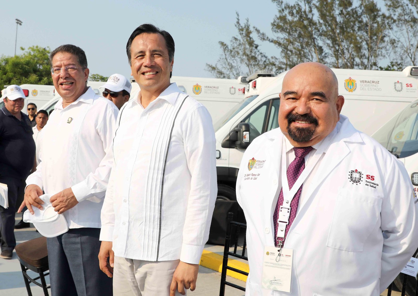 ENTREGA DE AMBULANCIAS (1)