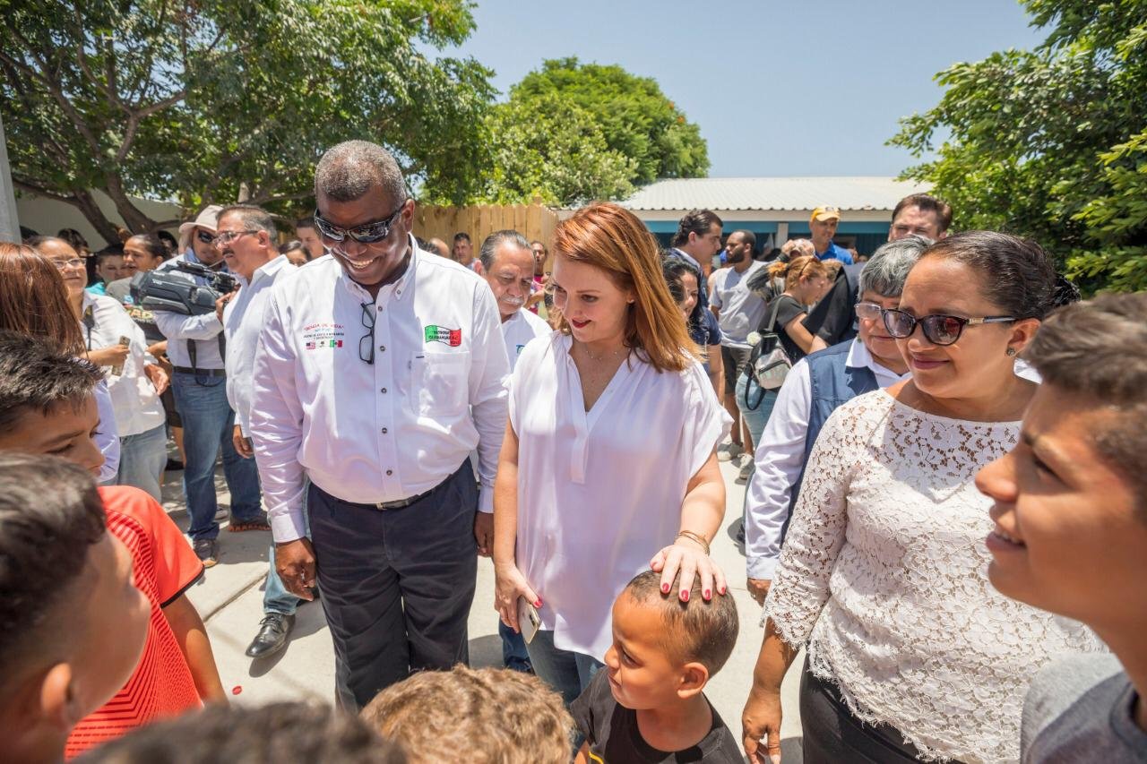 DIF-064-2019.-Mariana Gómez visita a migrantes albergados en Reynosa (4)