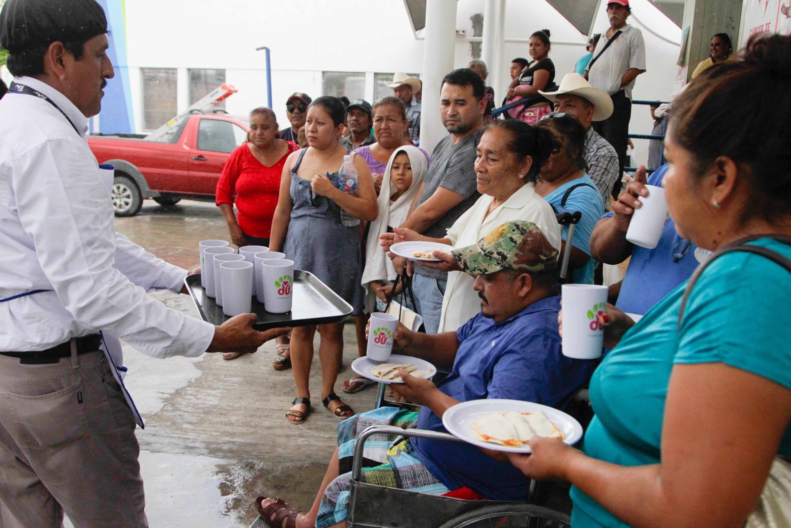 DIF-074-2019.-Continúa DIF Tamaulipas llevando alimentos a hospitales del Estado (3)