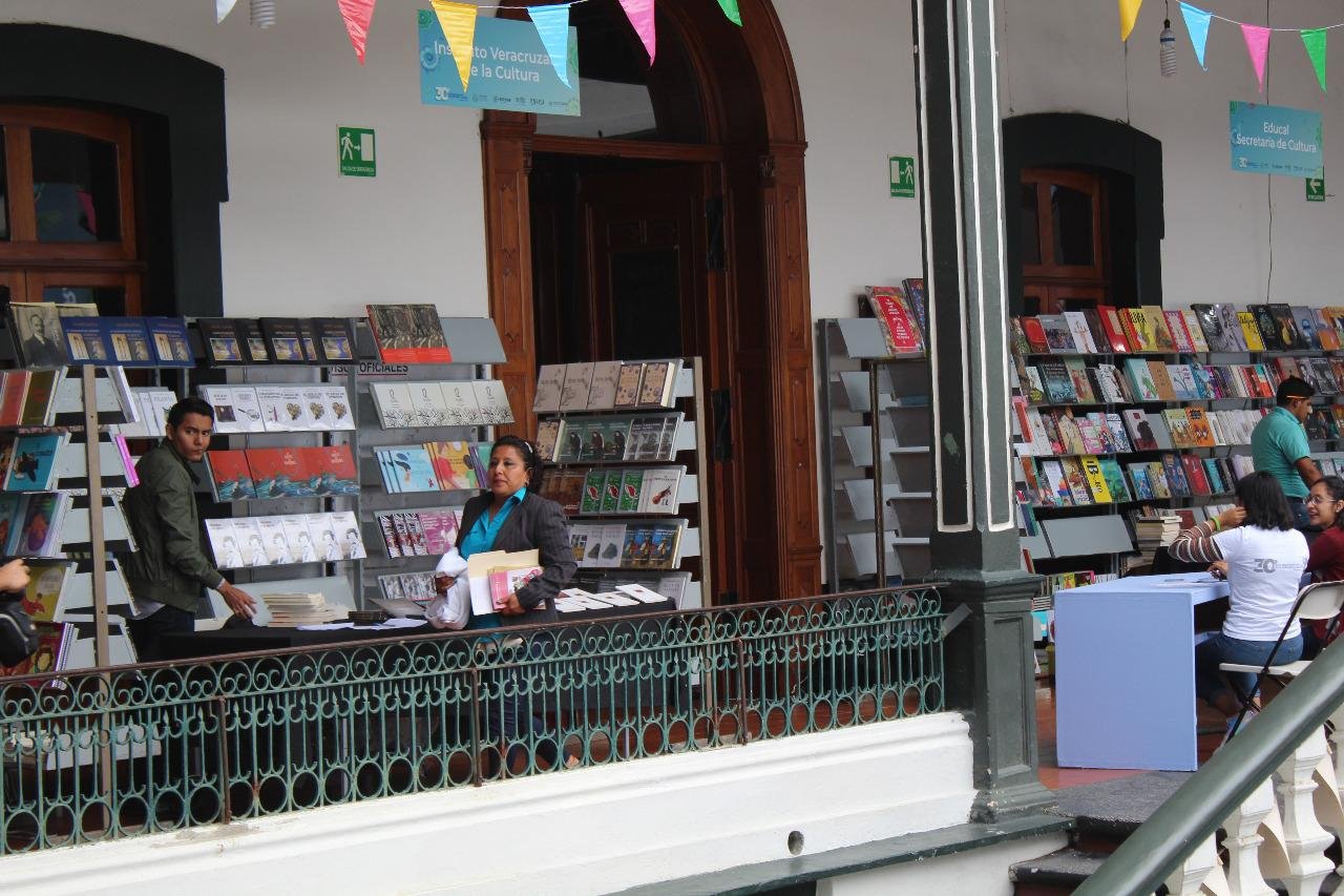 EDICIÓN DIGITAL 30 AÑOS DE LA FERIA DEL LIBRO