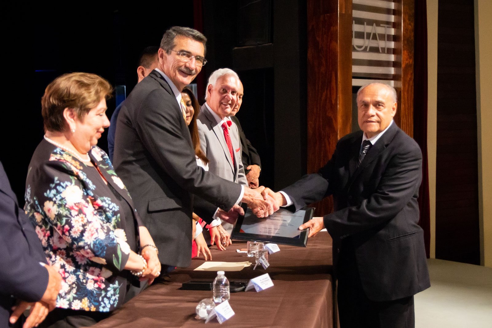 Foto 1 docentes de la UAT