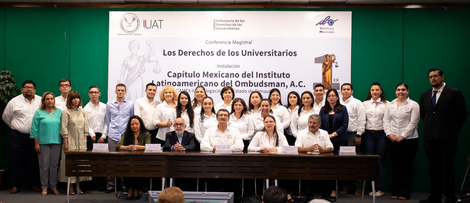 Foto 4 derechos universitarios