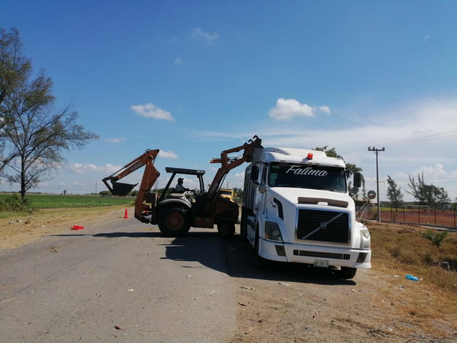 17-SEP-2019-5-efectúan-labores-de-limpieza-y-mantenimiento-de-áreas-verdes-de-la-zona-rural