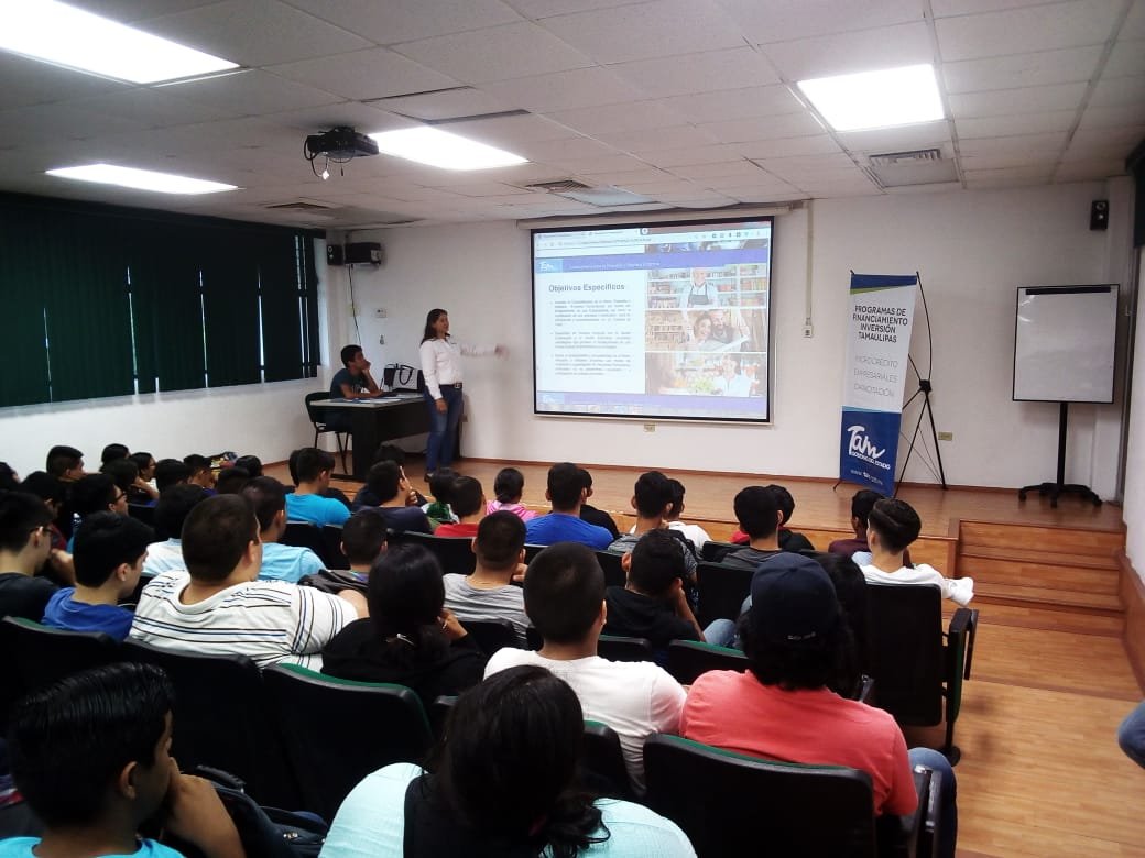 IJU-006-2019.-Imparten plática sobre el programa “Inversión Joven” dirigido a jóvenes emprendedores (1)