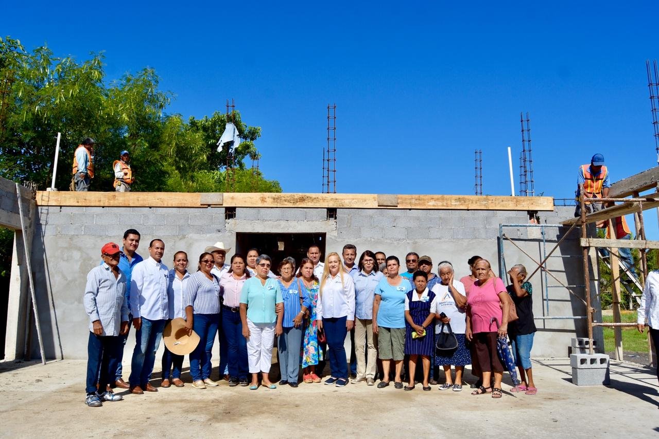 Construye Gobierno de Alma Laura Amparán Casa del Adulto Mayor en Estación Colonia