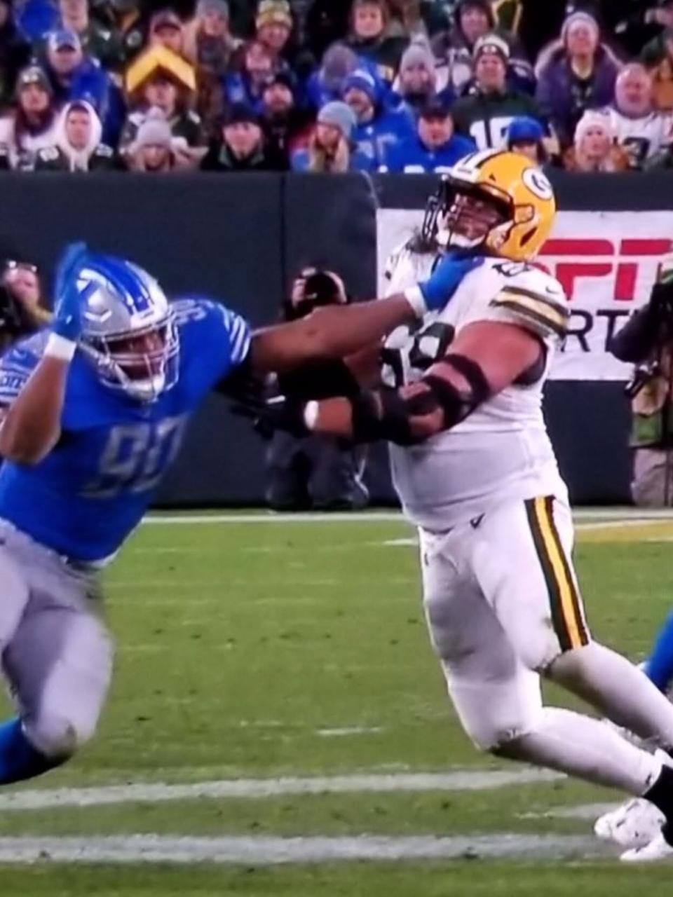 Este error arbitral dió la oportunidad para que Green Bay ganara el Lunes por la Noche.