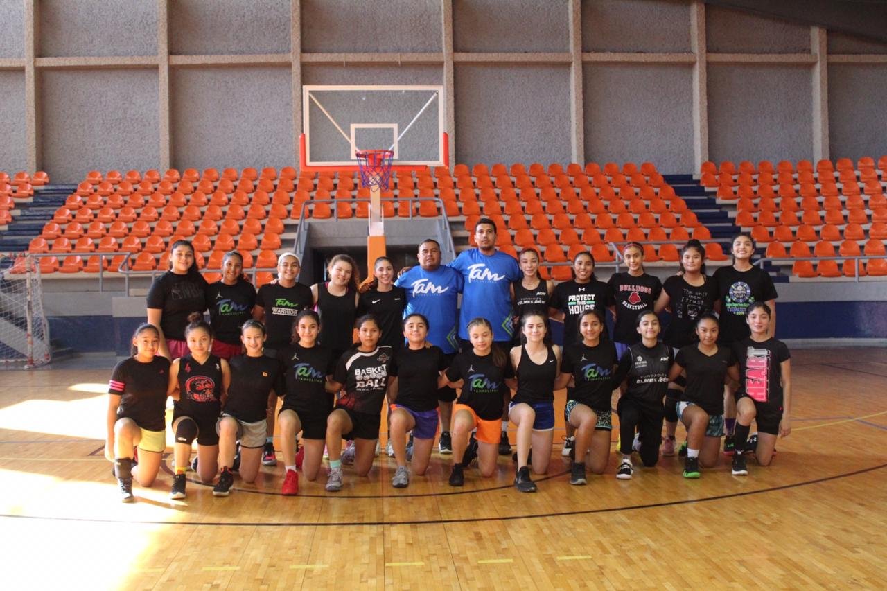 IDE-128-2019.-Van preselecciones de basquetbol a Torneo en Querétaro (5)