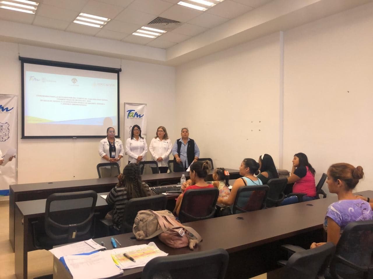 ITE-004-2019.-Entrega de becas a madres jóvenes y jóvenes embarazadas (4)