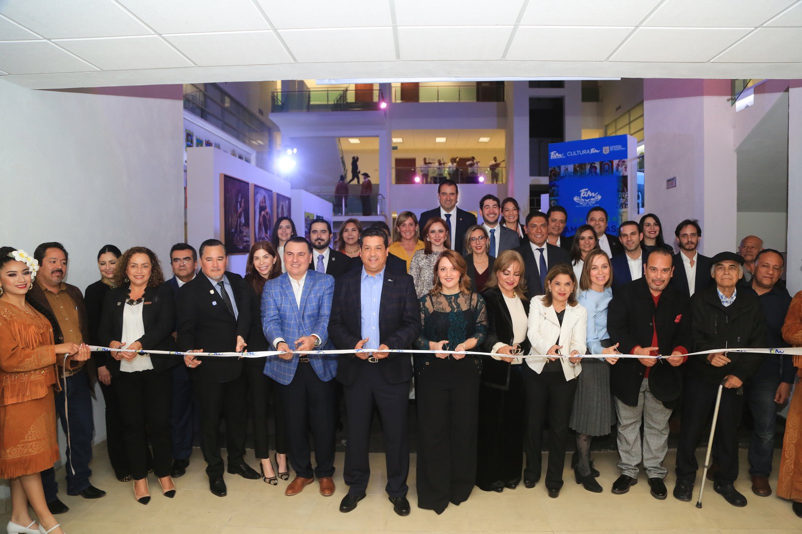 TAM-015-2020.-Inauguran Gobernador y Presidenta del DIF la exposición colectiva El Color de Tamaulipas (1)