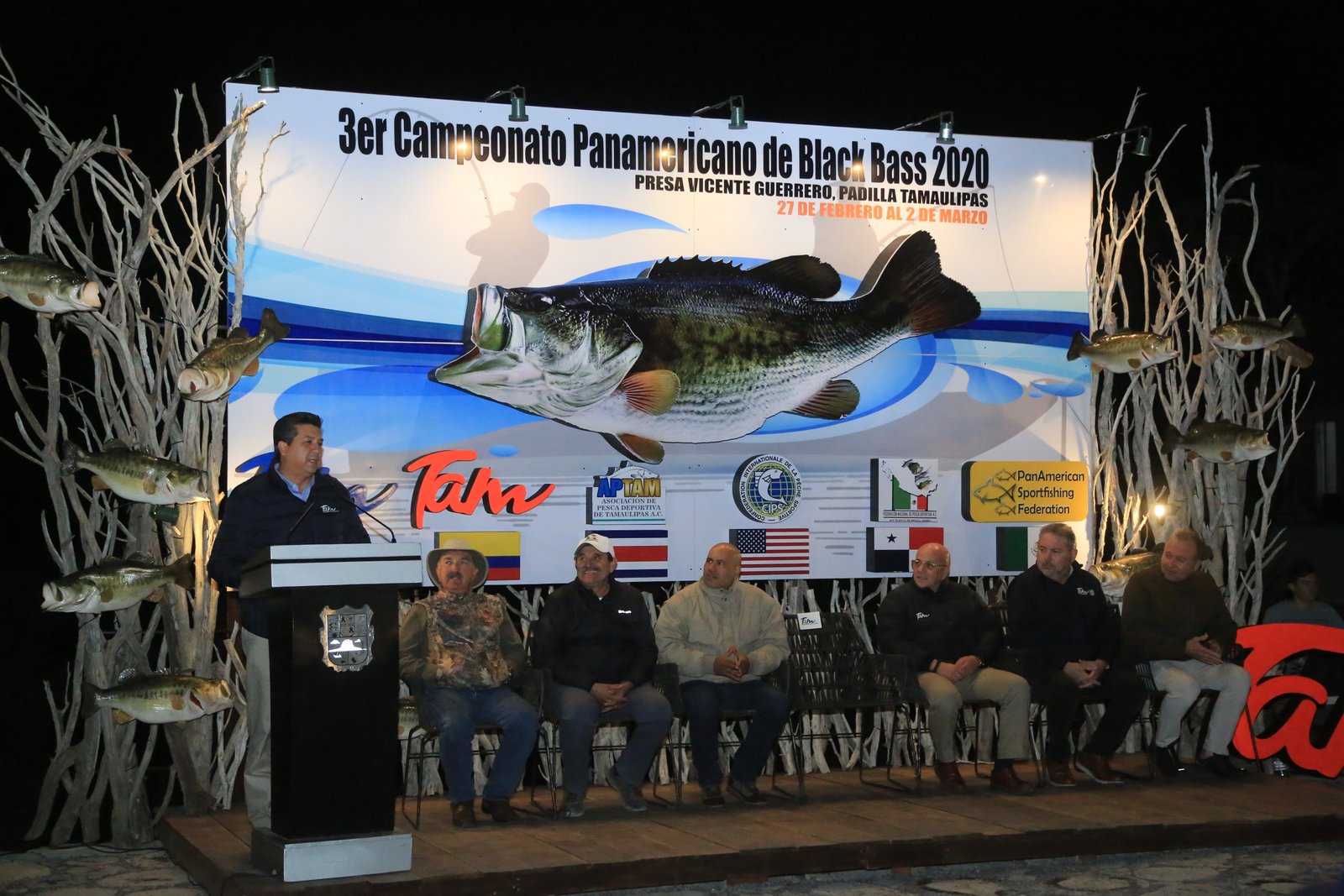 TAM-031-2020.-Inaugura Gobernador Torneo Panamericano de Pesca en la Presa Vicente Guerrero (1)