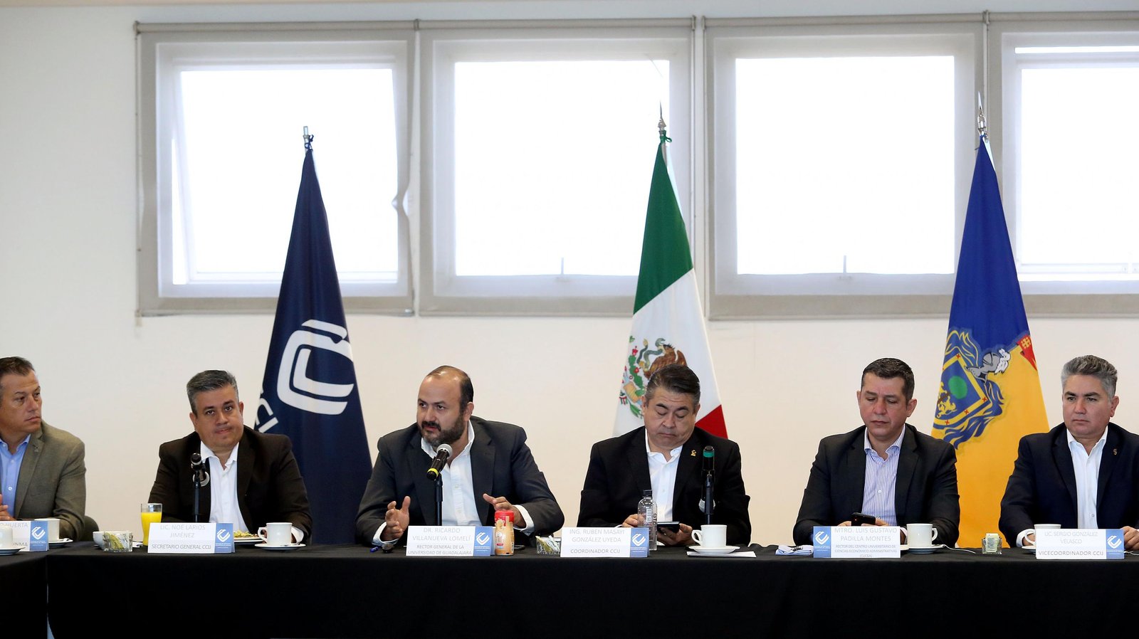 200304_trabajara_de_la_mano_udeg_e_industriales_de_jalisco_en_pro_del_desarrollo_en_la_entidad_ag2_1