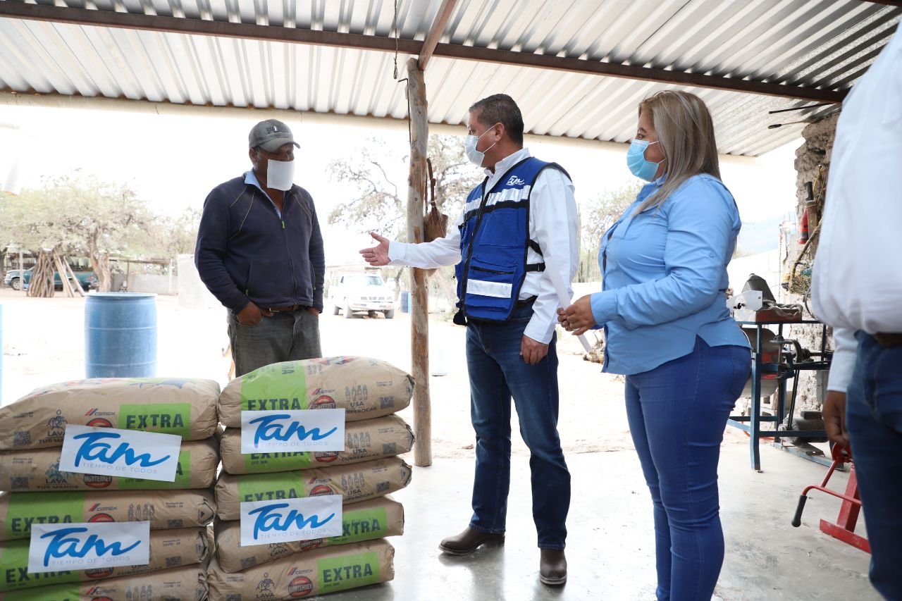 SBS-044-2020.-GobTam y Sebien lleva beneficios a familias de Bustamante (5)