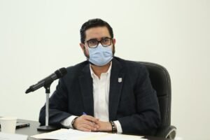 photo5019724752570394919