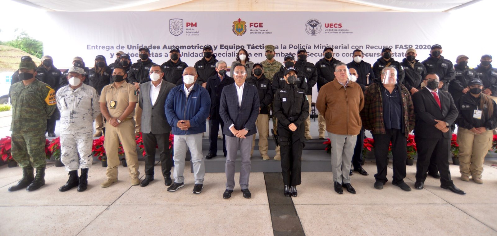 ENTREGA DE EQUIPO A LA FGE (6)