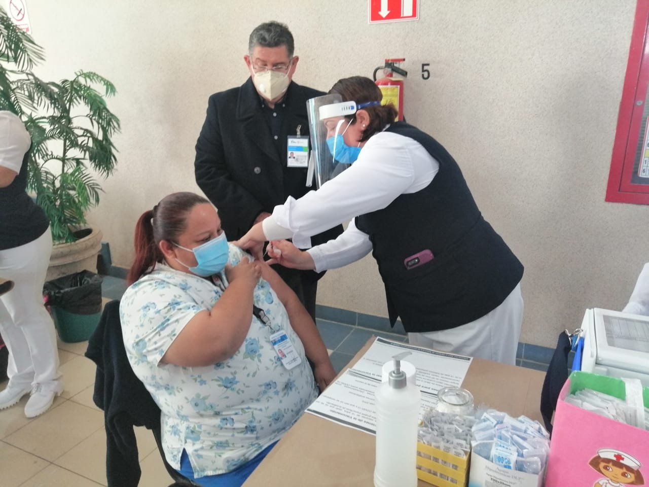 SST-011-2021.-Protegen a 19 mil 500 trabajadores de salud con vacuna anti COVID-19 en Tamaulipas (4)