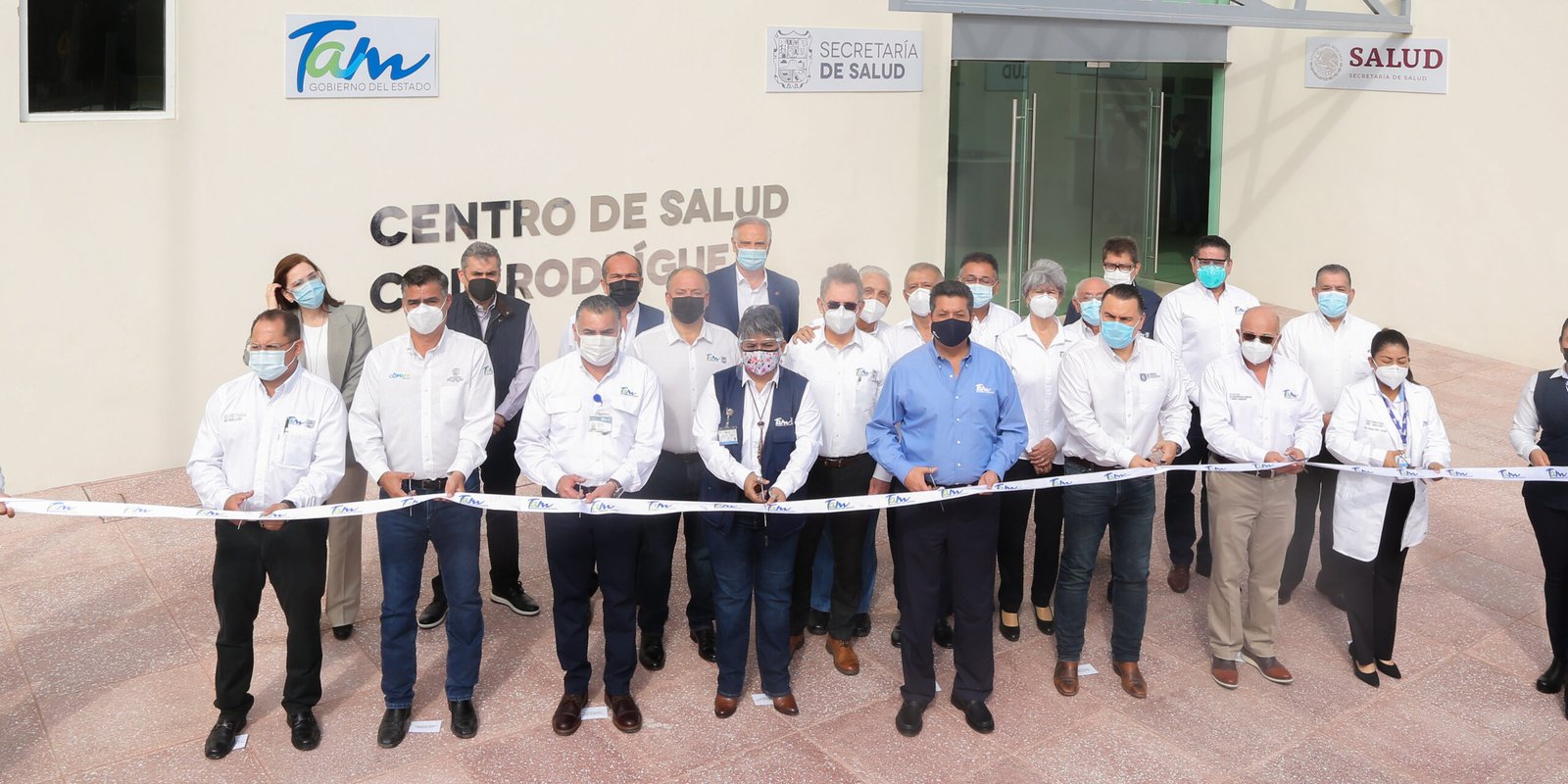 TAM-010-2021.-Reconoce Francisco Cabeza de Vaca a personal de salud en hospitales privados que luchan contra el Covid-19 (3)