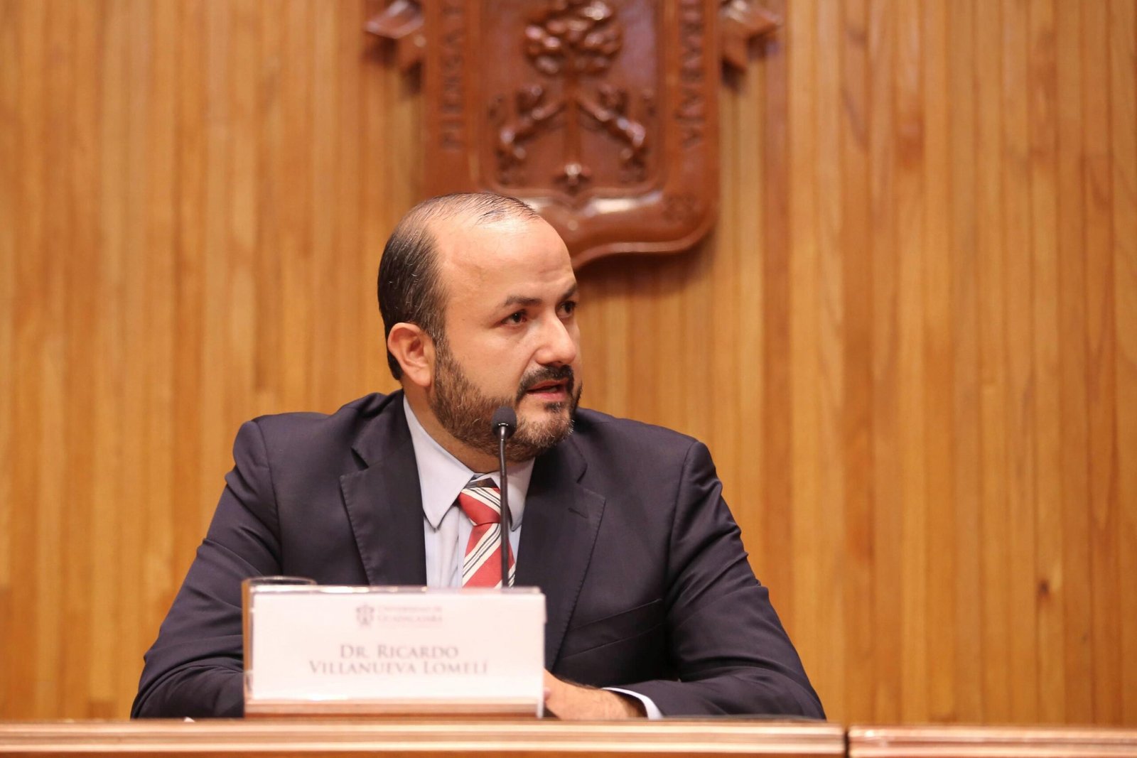 190215anuncia_el_doctor_ricardo_villanueva_lomeli_que_permanecera_como_rector_del_cutonala_hasta_el_31_de_marzo_comsoc_1_0