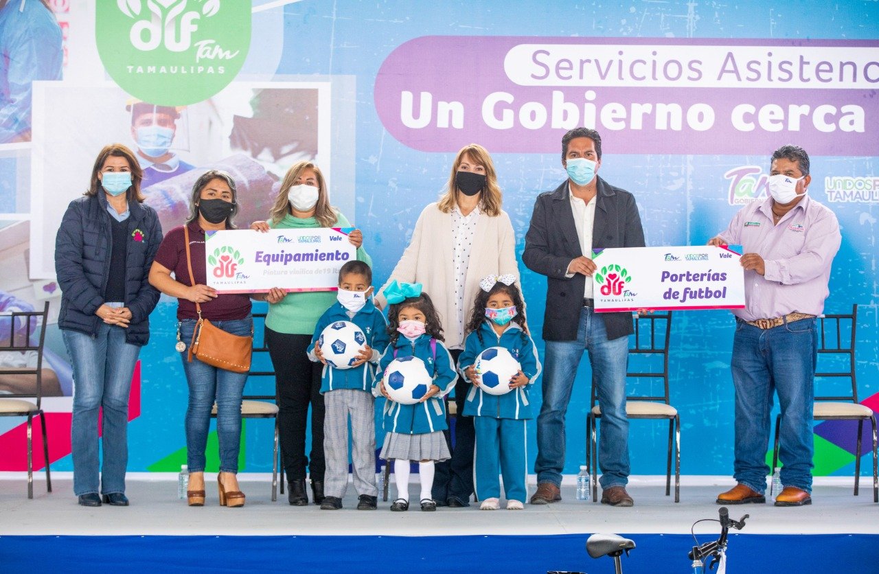DIF-012-2021.-Gobierno del Estado y DIF Tamaulipas continúan llevando servicios institucionales gratuitos a familias con Un Gobierno Cerca de Ti (8)
