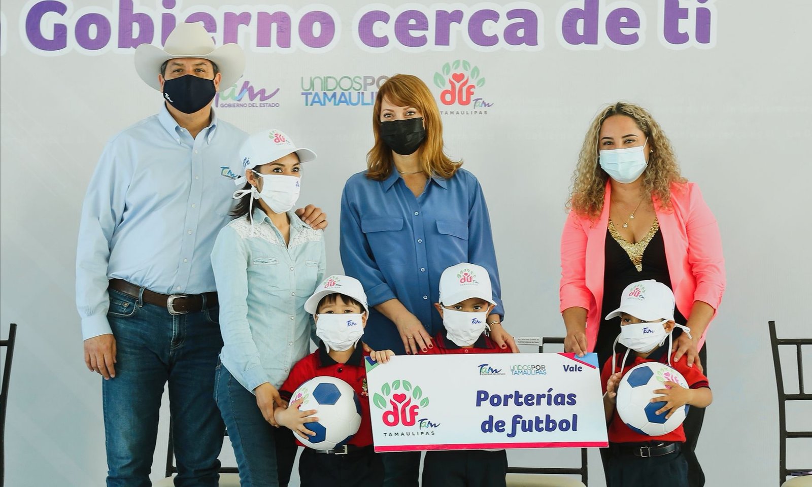 TAM-054-2021.-Refrendan Gobierno y DIF Tamaulipas su compromiso con las familias más vulnerables (3)