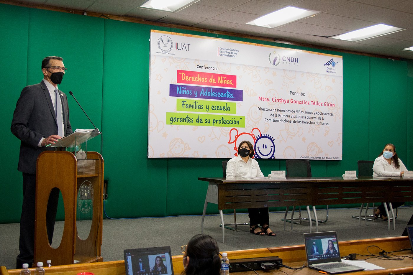 foto 1 conferencia derechos niños y niñas 29 04 2021