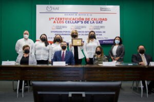 foto 2 certificados CELLAP 28 04 2021