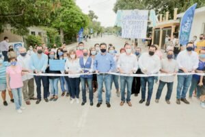 TAM-093-2021.-Inaugura Gobernador Francisco Cabeza de Vaca pavimentaciones en Tampico. (1)