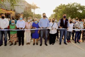 TAM-153-2021.-Entrega Gobernador Francisco Cabeza de Vaca nuevo paquete de calles pavimentadas en la capital (3)