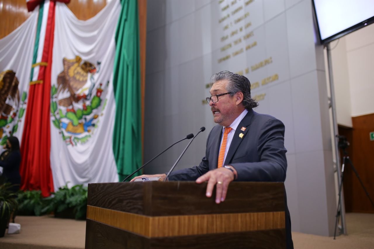 Dip. Gustavo Cárdenas