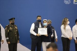 TAM-004-2022.-Reconoce Gobernador Francisco García Cabeza de Vaca a personal de enfermería en Tamaulipas (3)