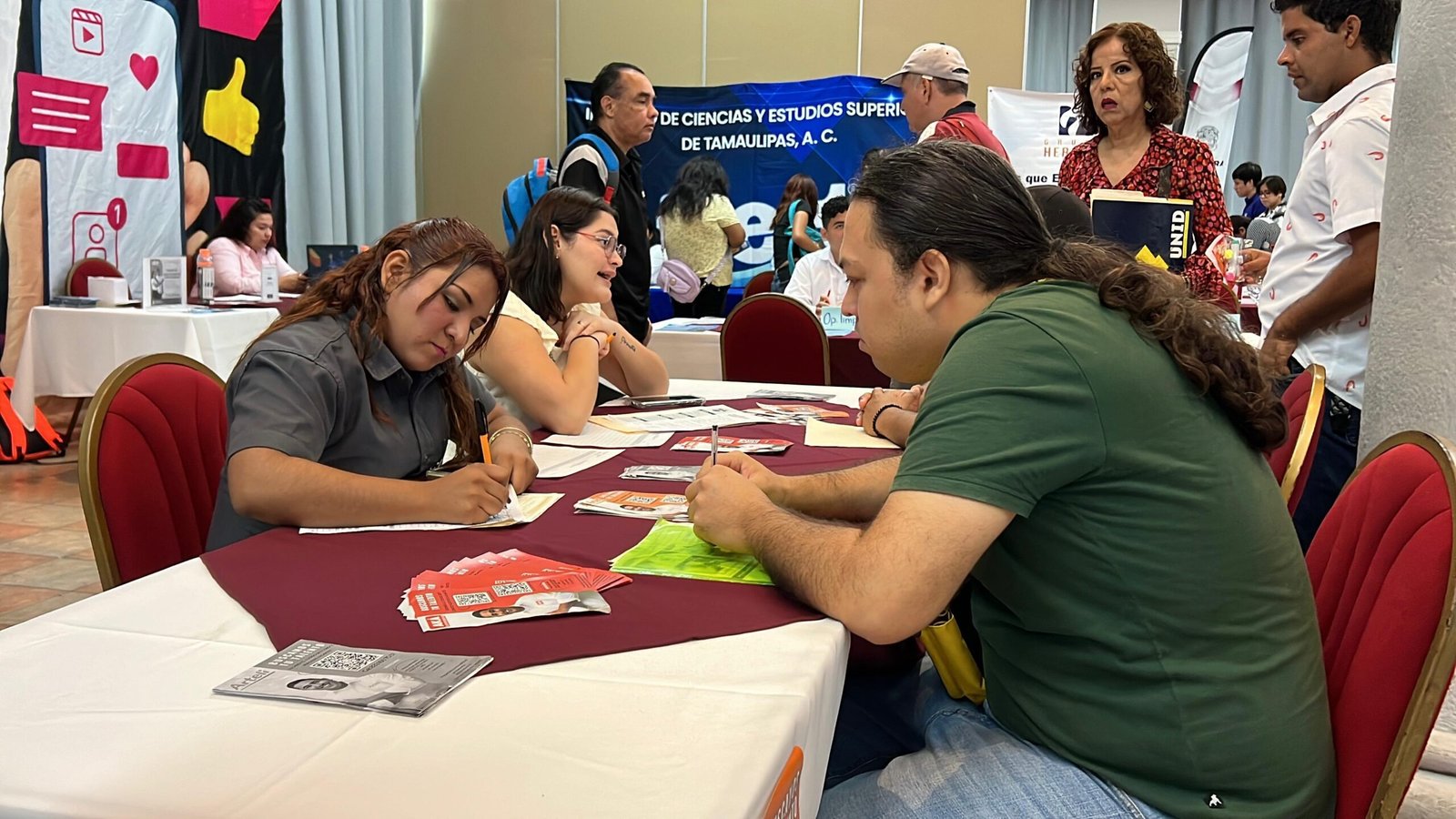 Ofrecen más de 80 vacantes en la feria de empleo “Empleotón 2025” en ...