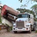 Clausuran habitación tras impacto de góndola contra vivienda en Ciudad Madero.