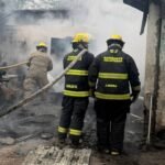 Incendio consume taller mecánico en el centro de Altamira; no hay lesionados.