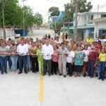 Después de 50 años, familias de la Tampico-Altamira ya tienen calle pavimentada e iluminación solar
