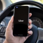 Reforma obligará a Uber, Didi y transporte público a encender luces interiores por seguridad